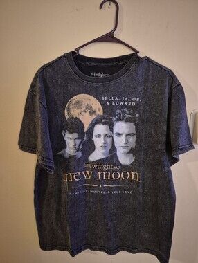 The Twilight Saga New Moon Bella, Jacob & Edward T-Shirt Small "Viral Tik Tok"